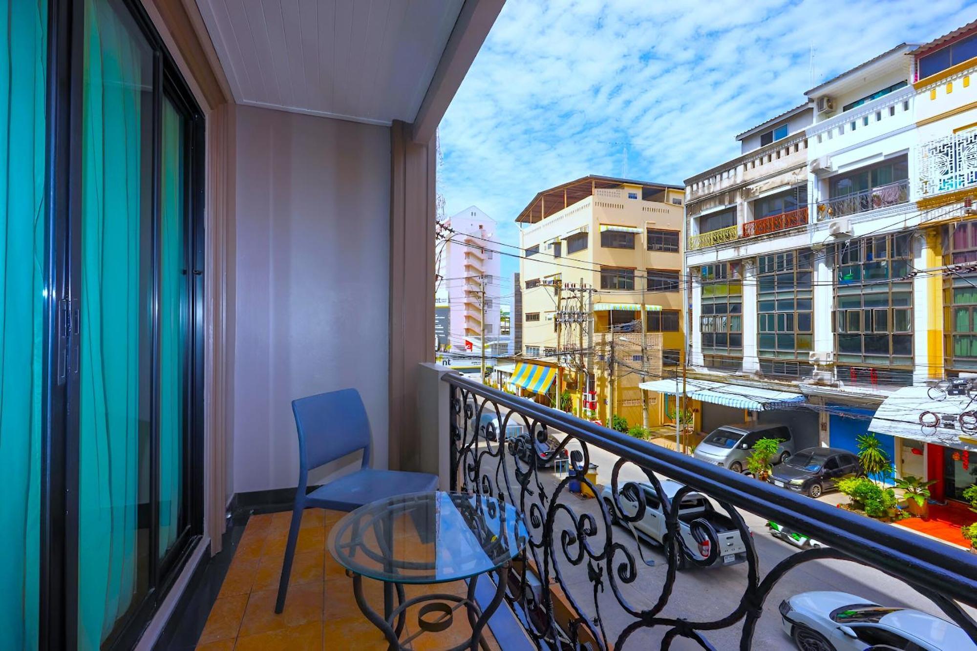 Land Royal Residence Pattaya Exteriör bild
