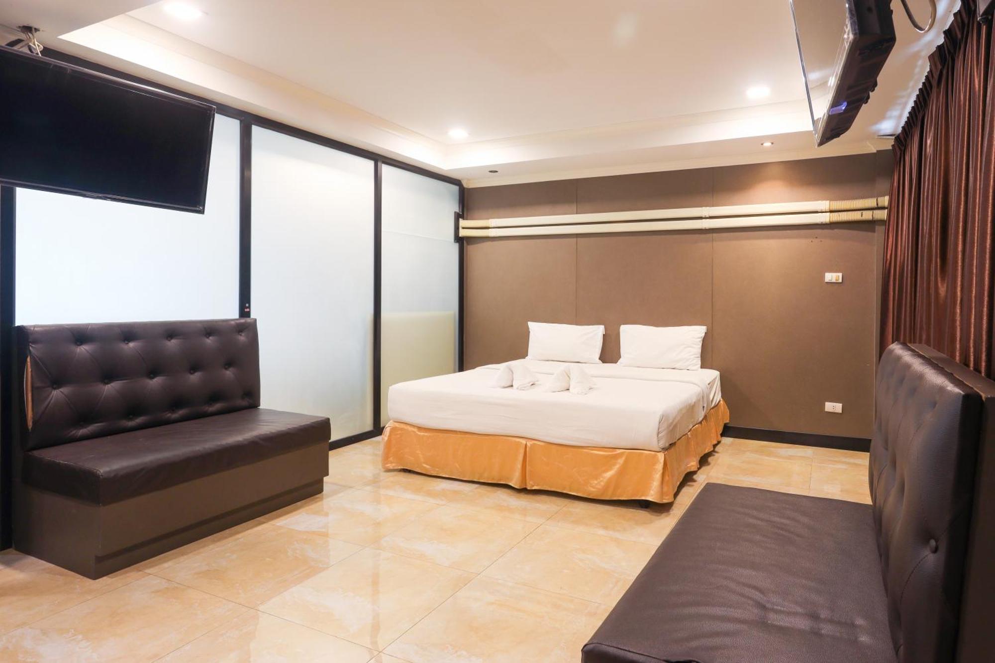 Land Royal Residence Pattaya Exteriör bild