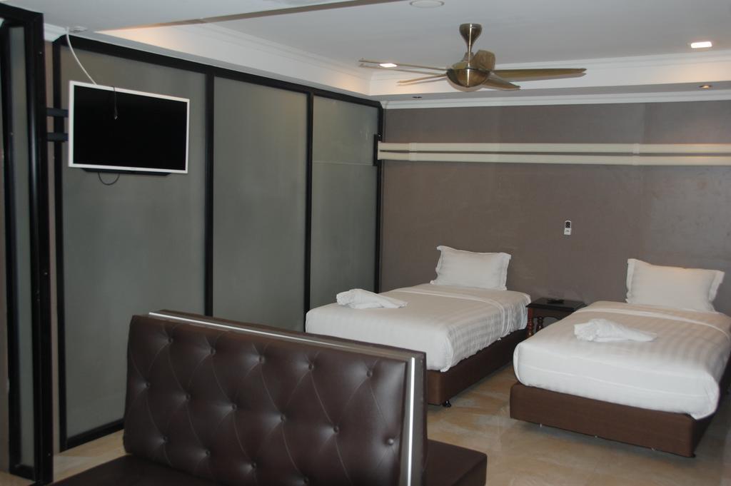 Land Royal Residence Pattaya Exteriör bild